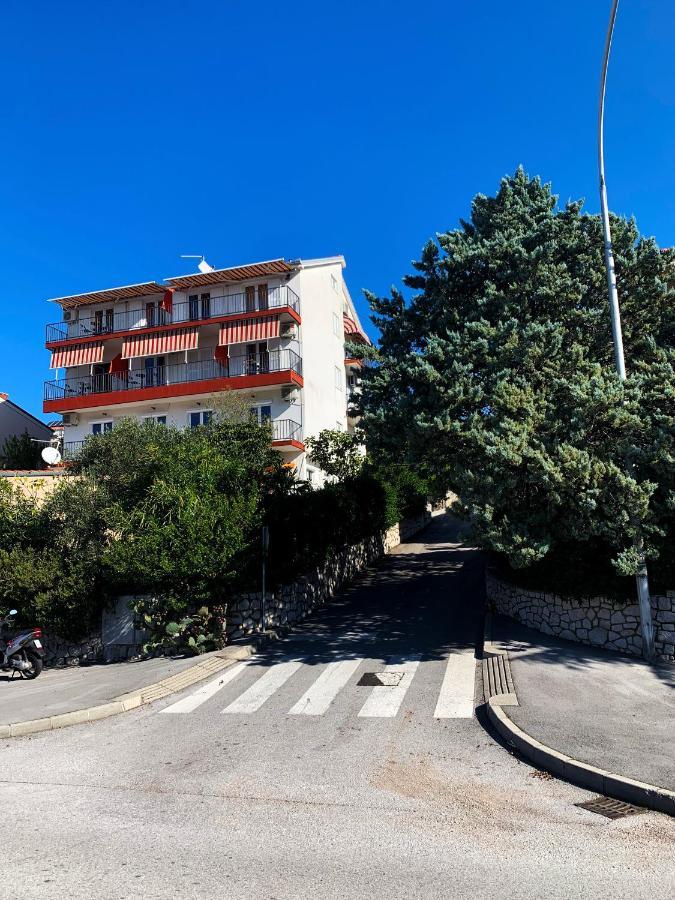 Apartments Julija Crikvenica Exterior foto