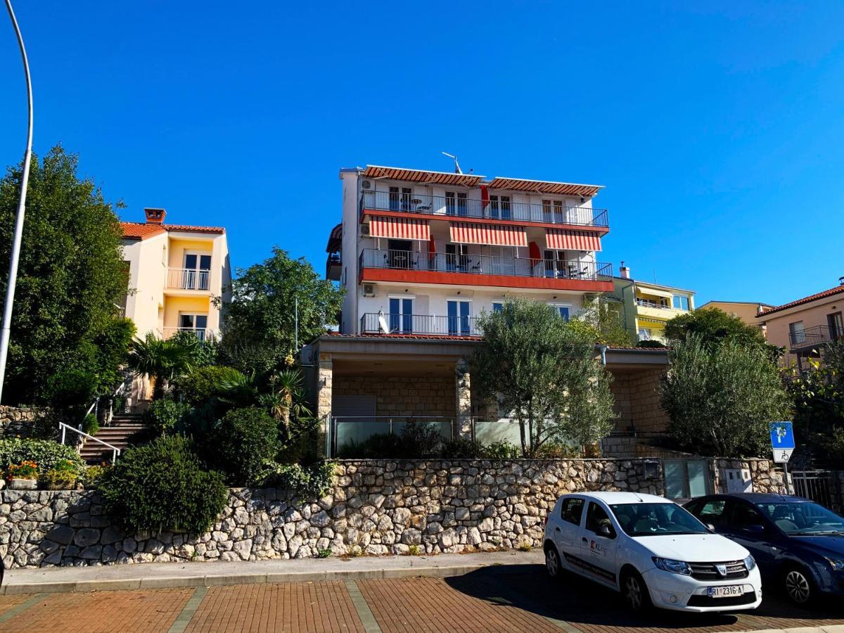 Apartments Julija Crikvenica Exterior foto