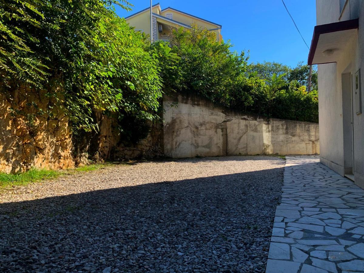 Apartments Julija Crikvenica Exterior foto